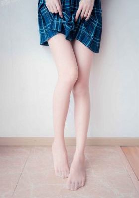 一边吃奶一边摸下面视频_高清电影在线观看