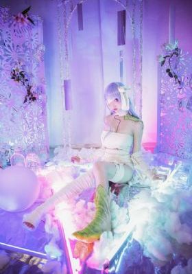 动漫美女隐私打扑克视频_BD韩语HD高清在线观看